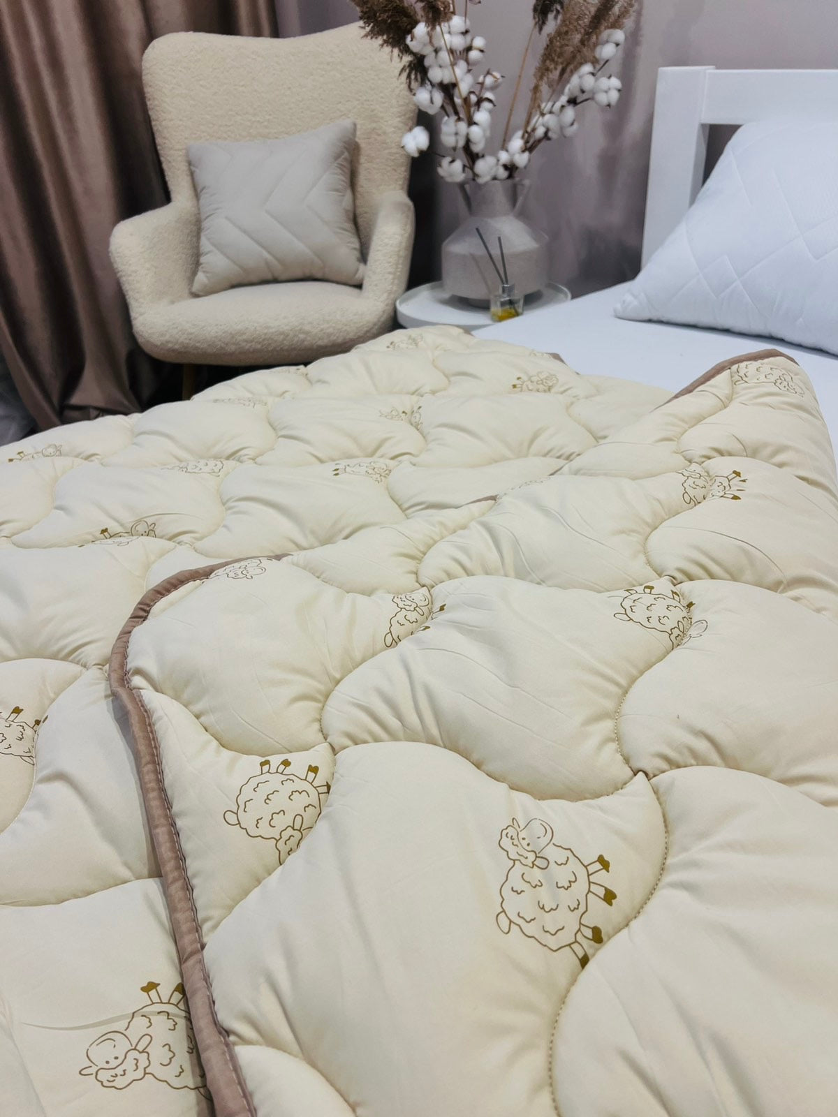 Winter blanket with eco-wool filling