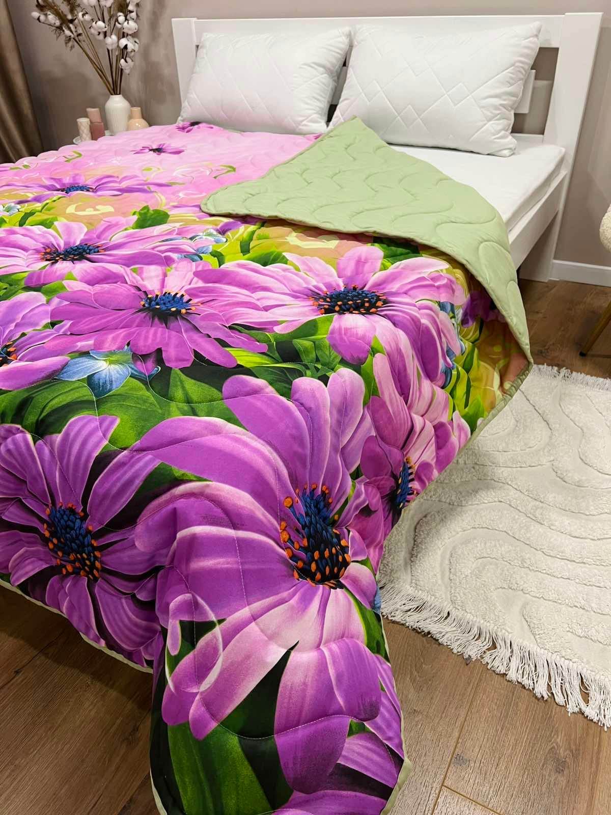 Summer quilt with 3-D pattern