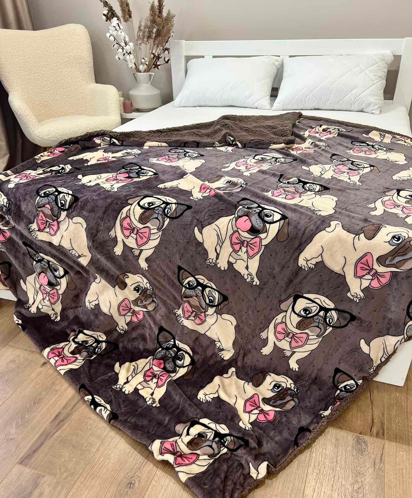 Велюрова ковдра з візерунком