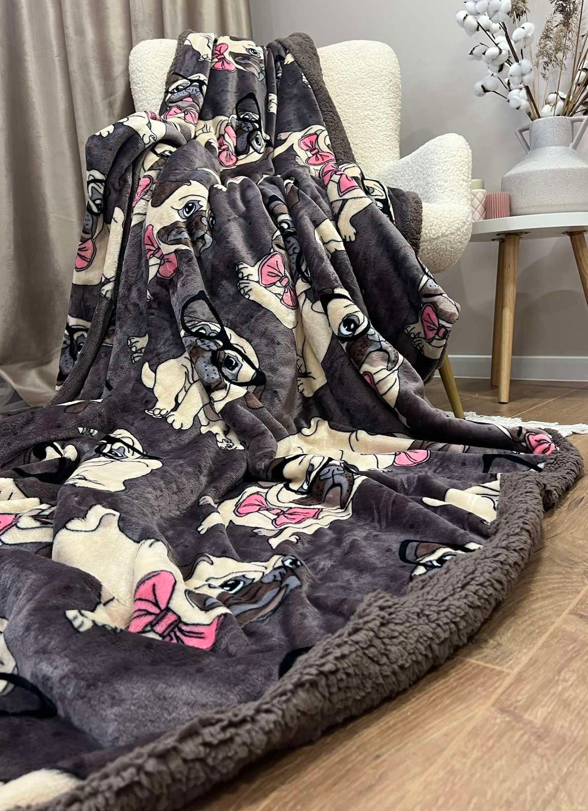 Велюрова ковдра з візерунком