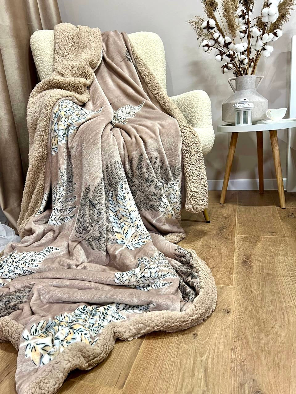 Велюрова ковдра з візерунком