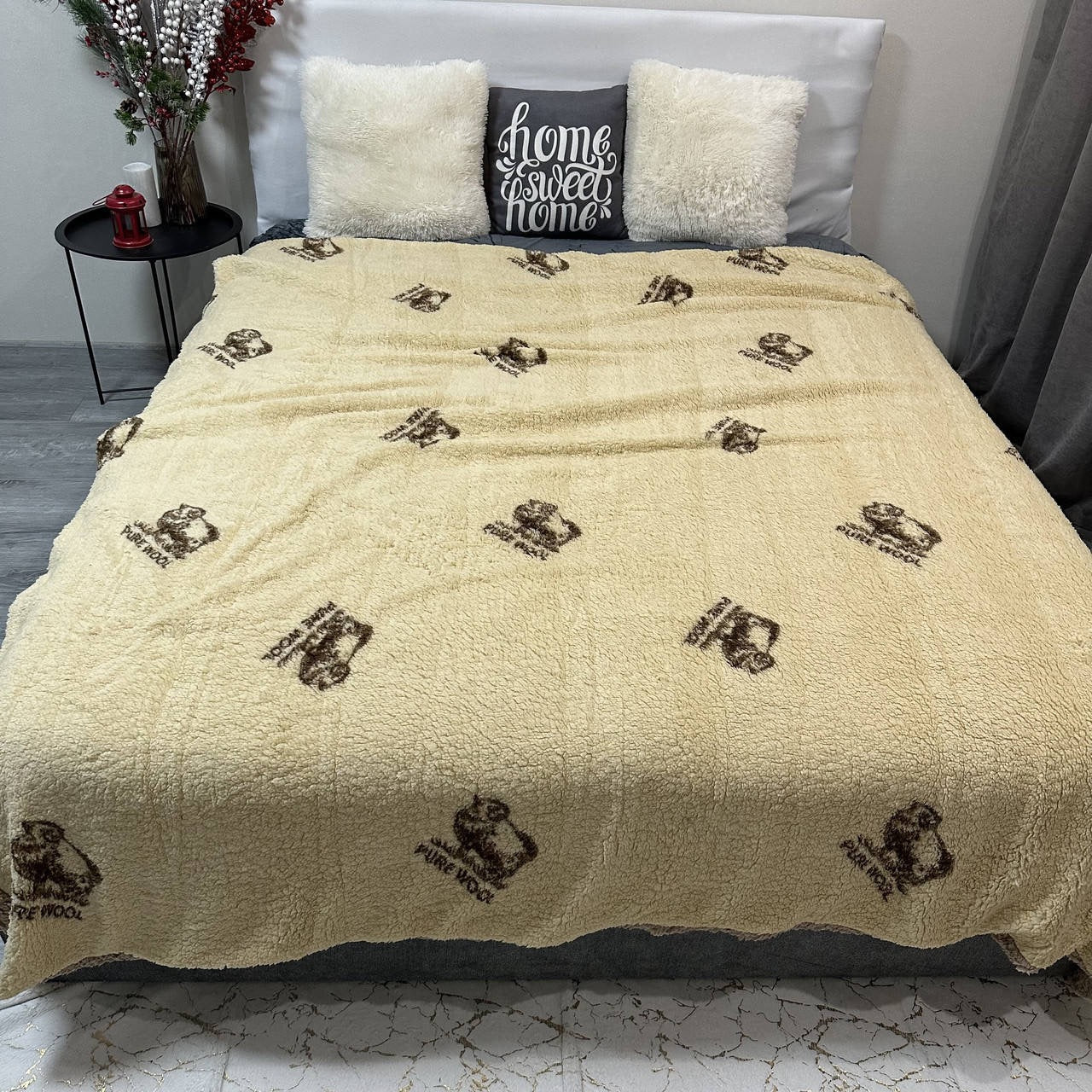 Велюрова ковдра з візерунком
