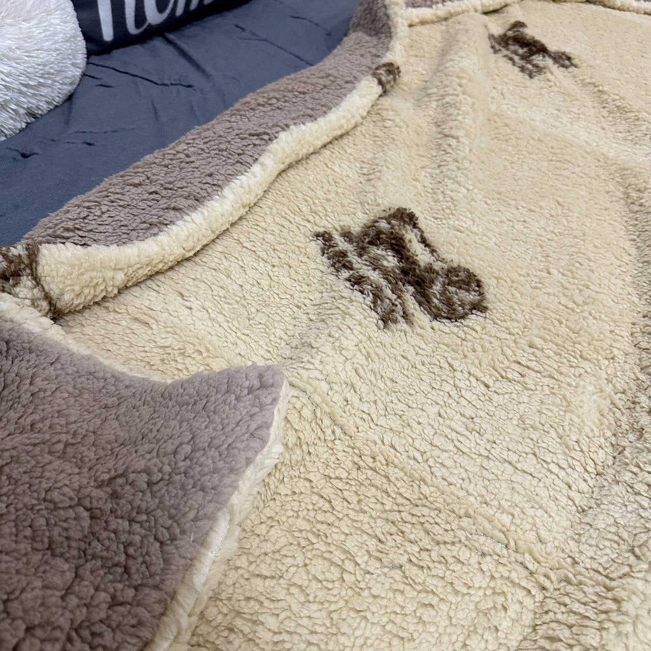 Велюрова ковдра з візерунком