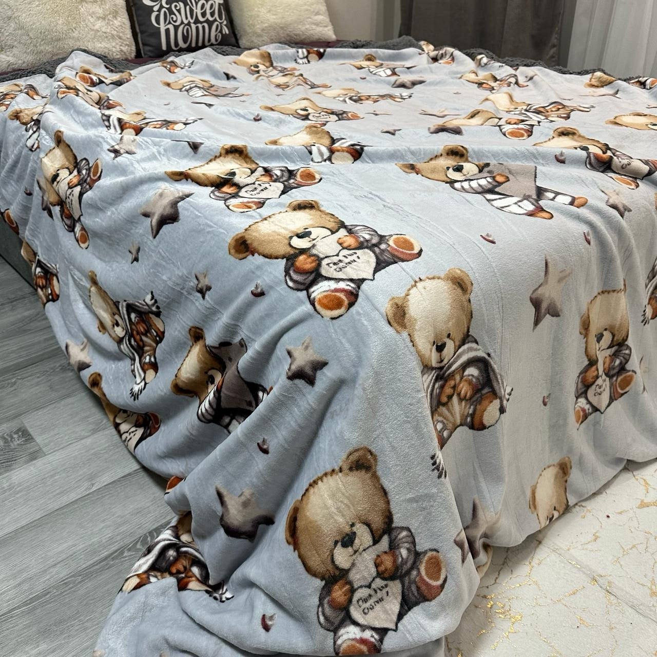 Велюрова ковдра з візерунком