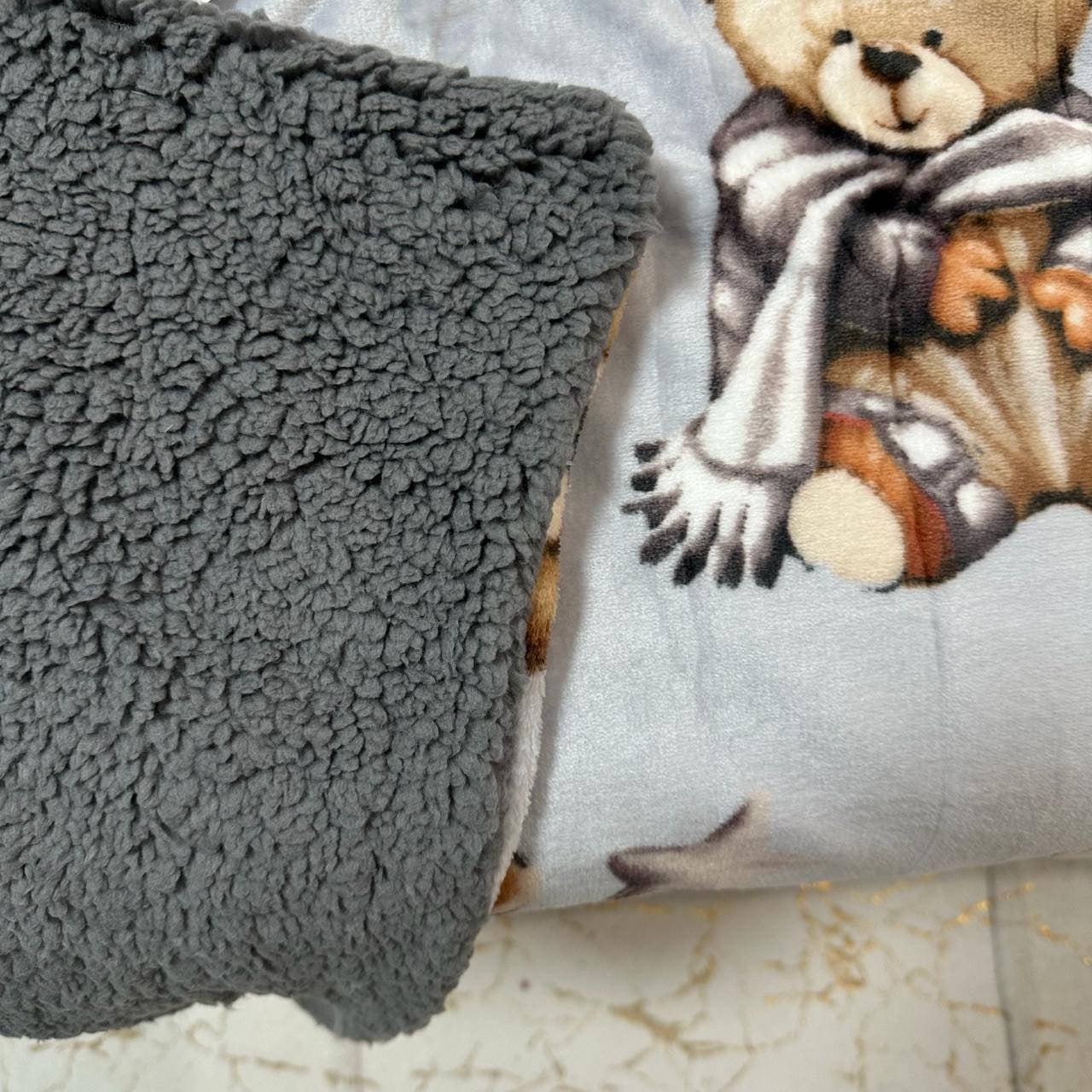 Велюрова ковдра з візерунком