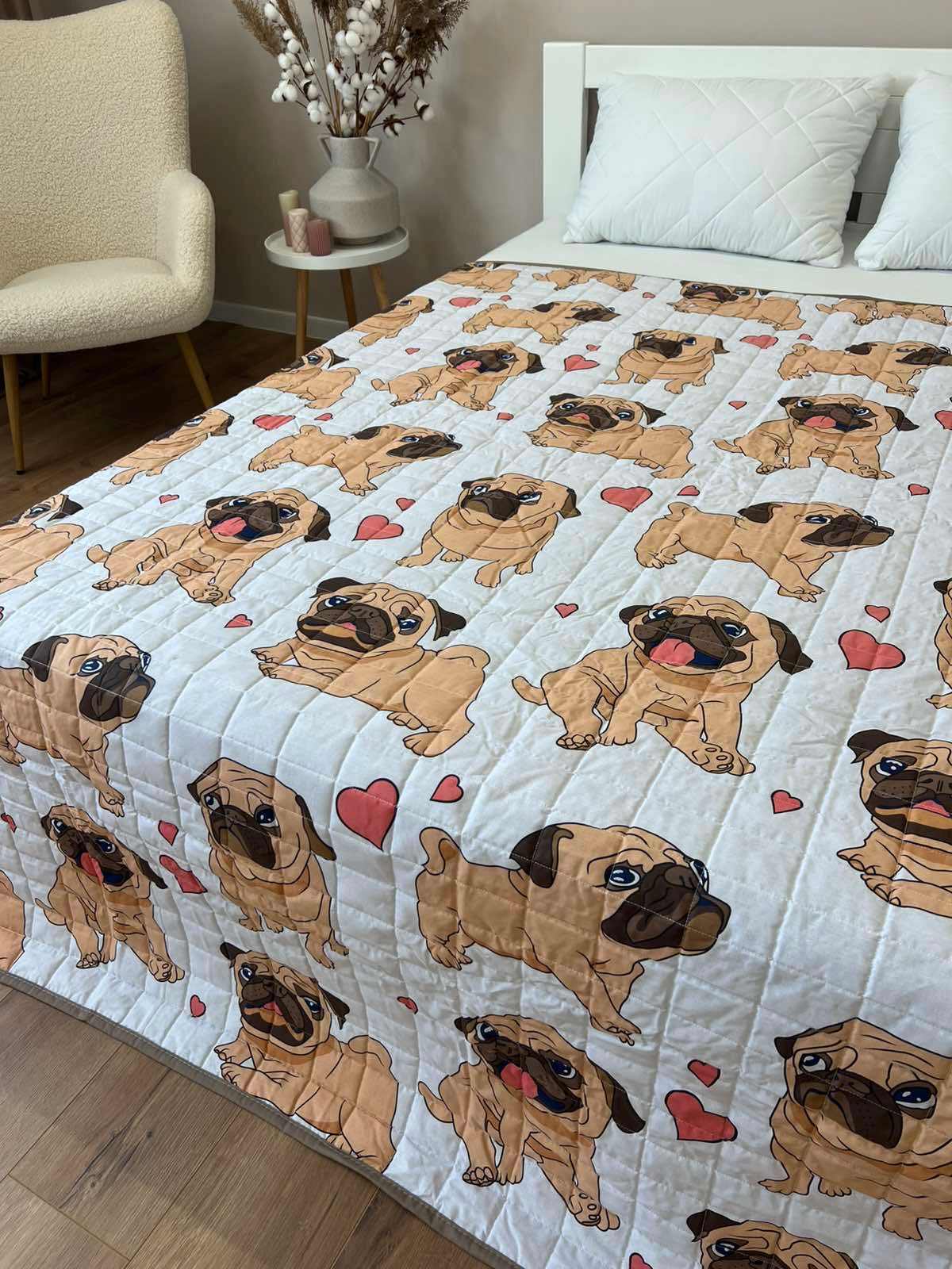 Children's blanket with white pugs