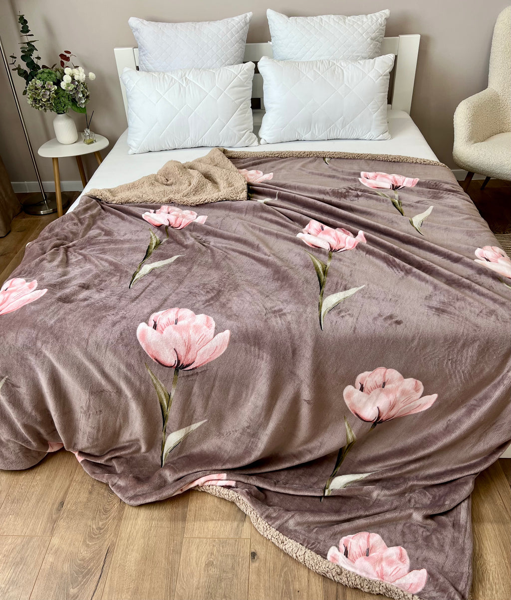 Велюрова ковдра з візерунком