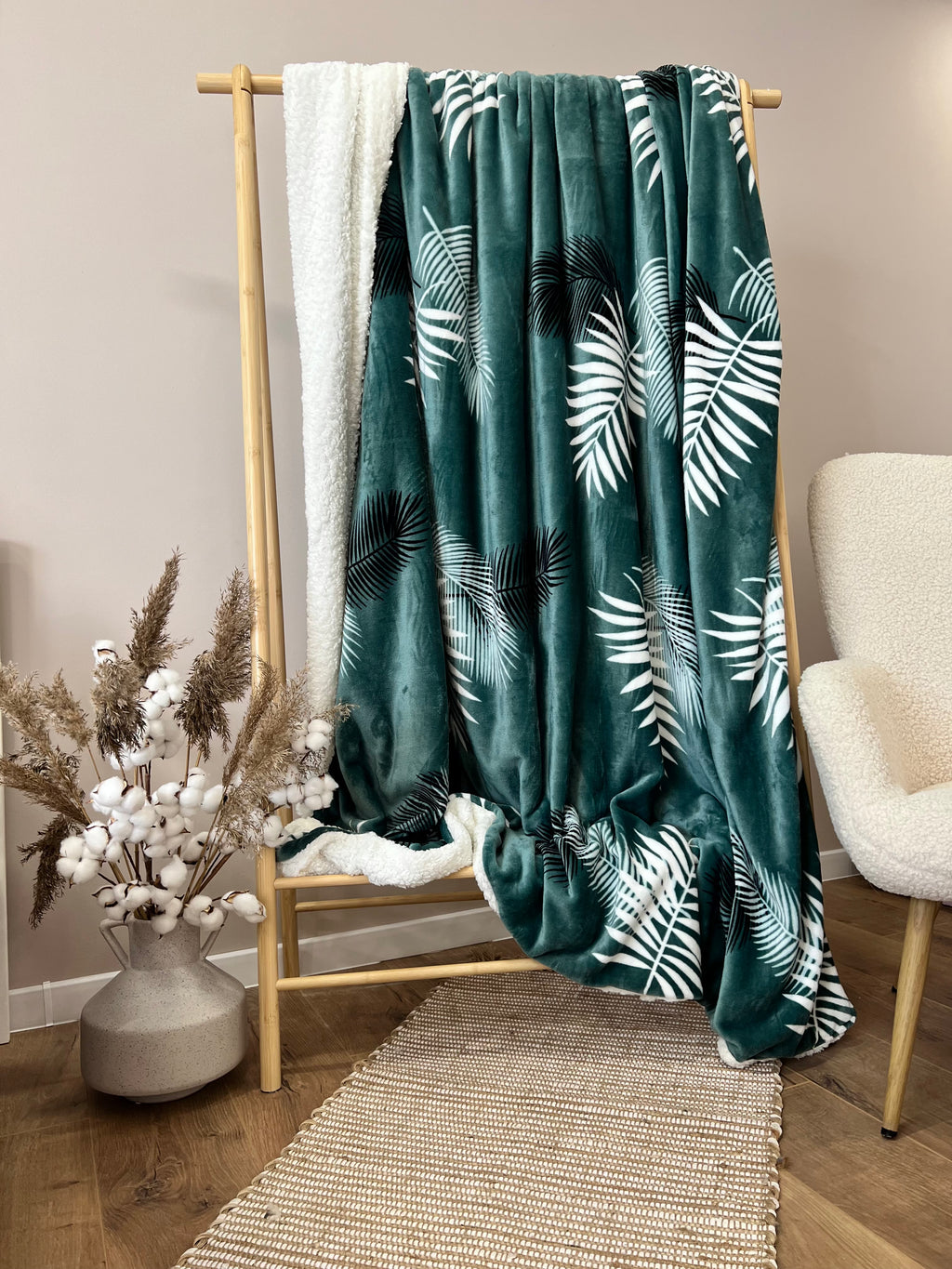 Велюрова ковдра з візерунком