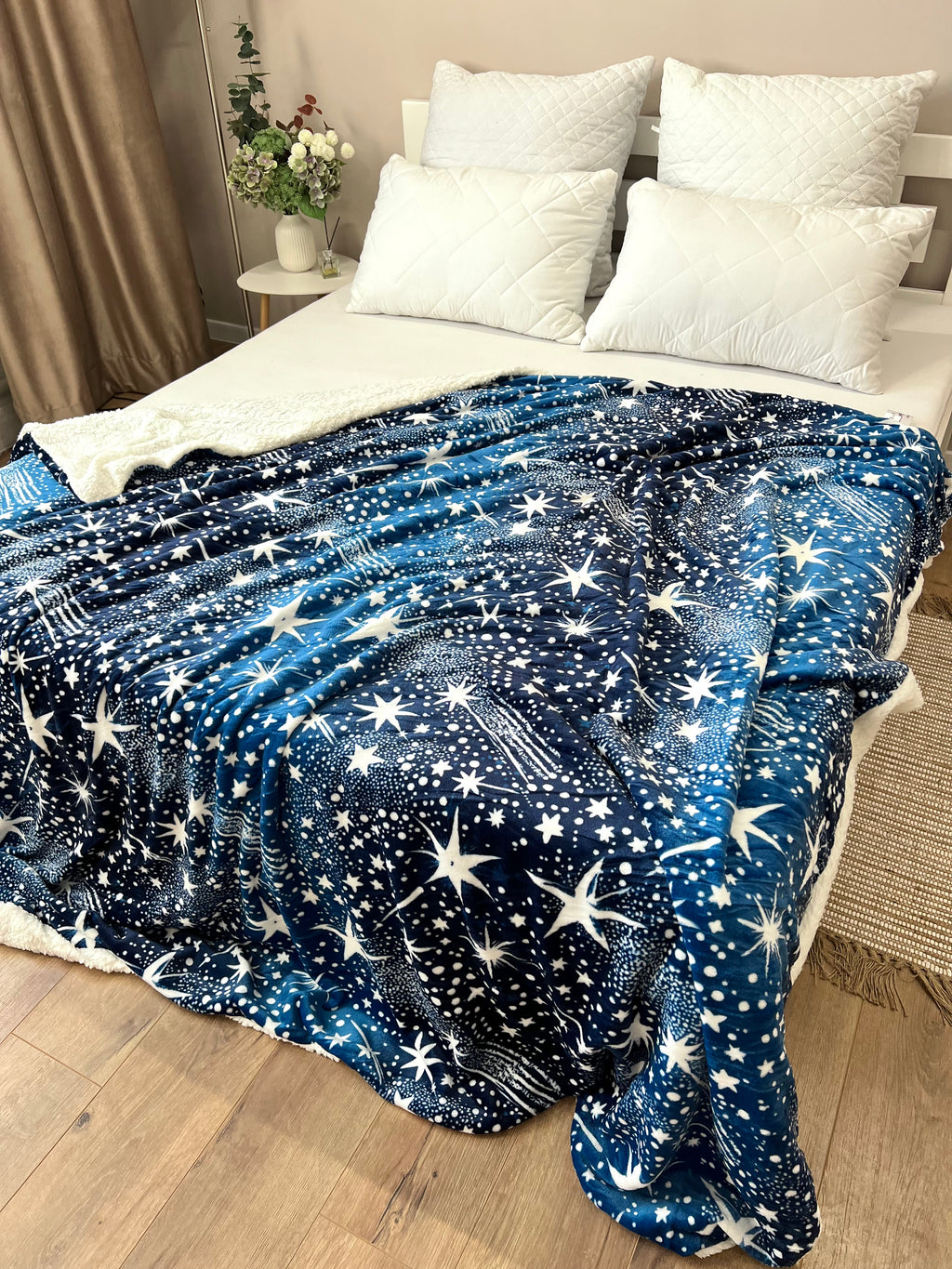 Велюрова ковдра з візерунком